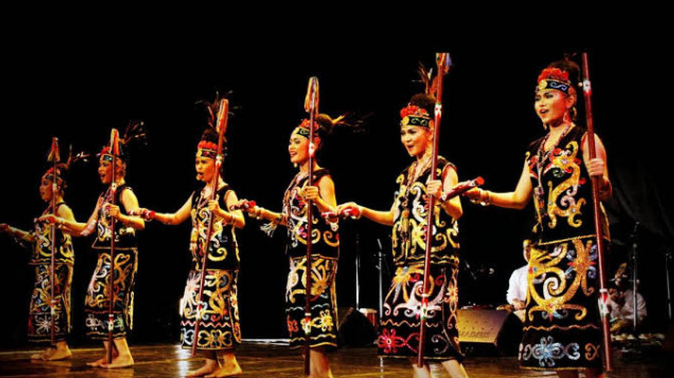 tarian gantar dayak viral