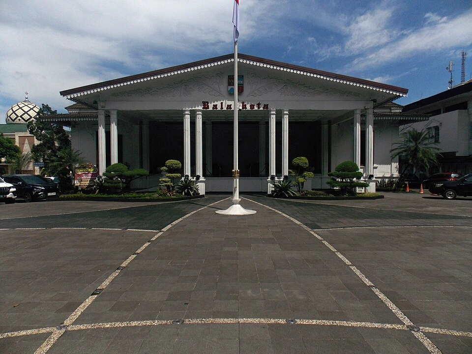 sejarah balai kota bogor dari societeit belanda hingga sekarang