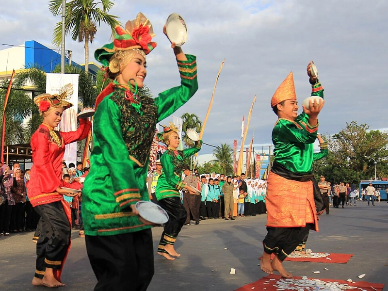 foto 1 - tari piring