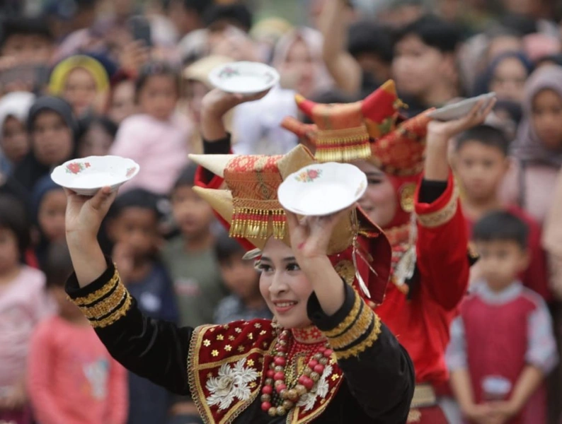 foto 3 - tari piring