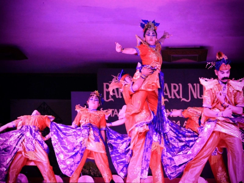 foto 1 - tari bayan api