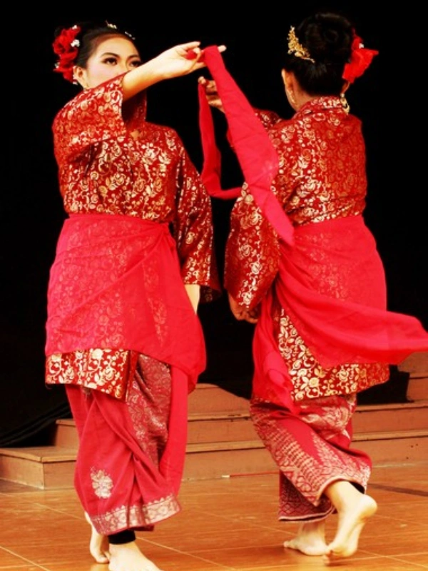 foto 1 - tari serampang dua belas