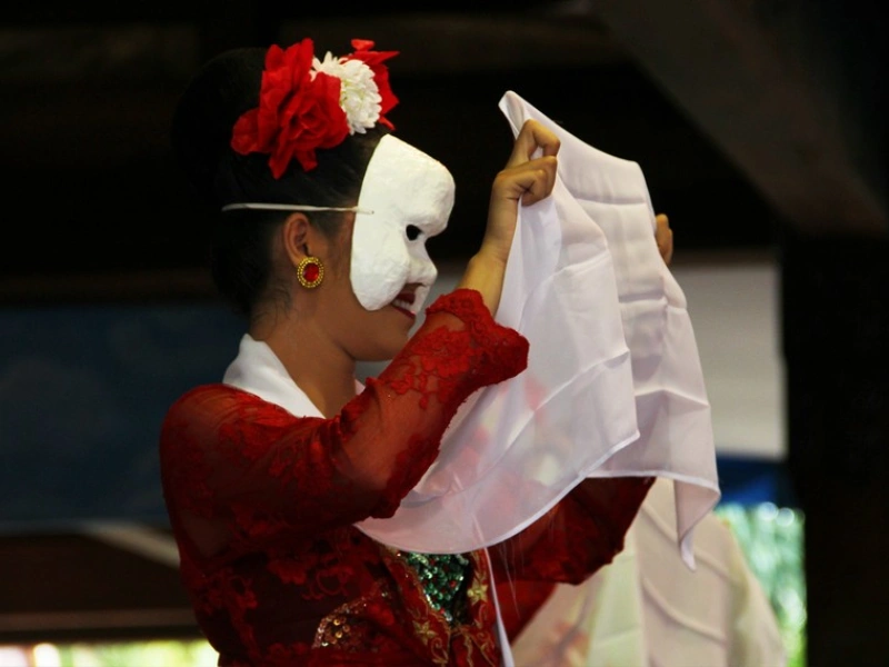 foto 4 - tari ambarang