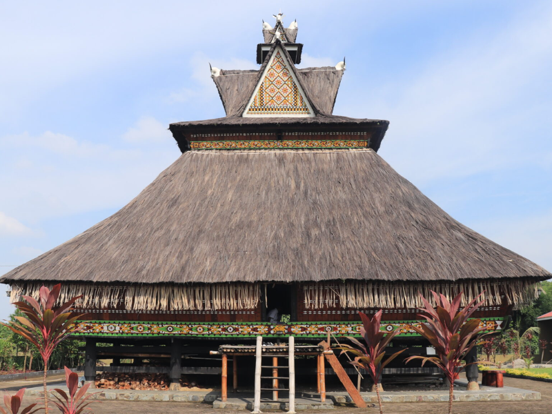 Rumah Siwaluh Jabu Keluarga
