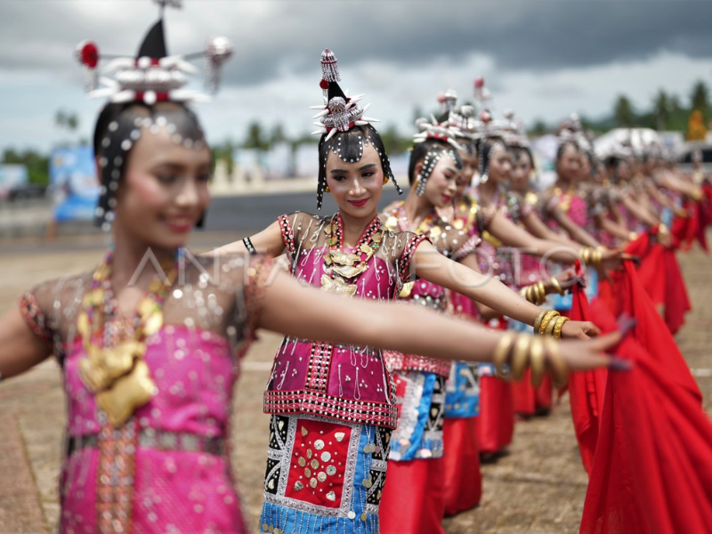 Tari Lariangi Wakatobi