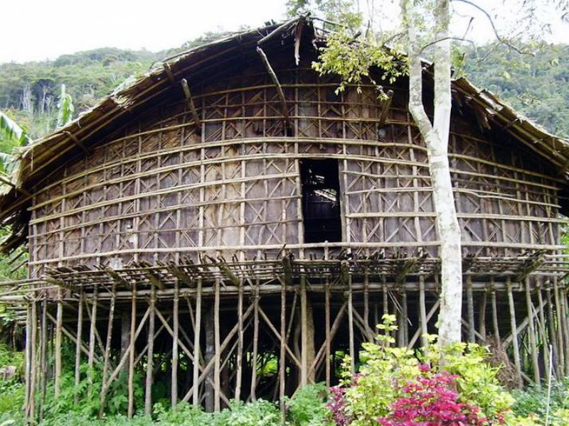 Rumah Mod Aki Aksa Papua Barat