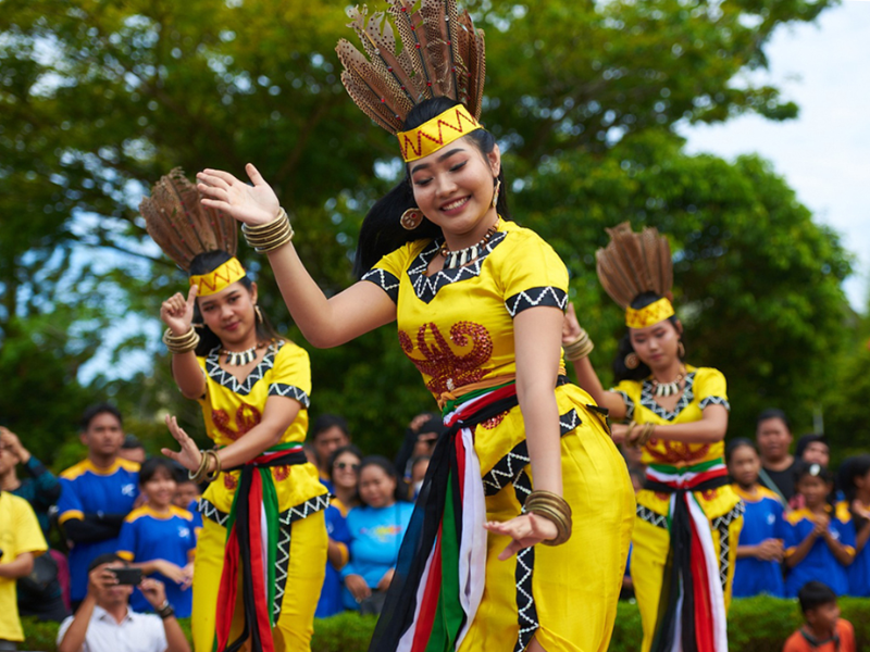 Tari Balean Dadas Dayak