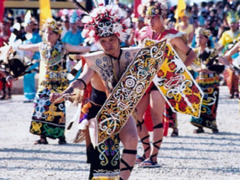 Tari Monong Kalimantan Barat