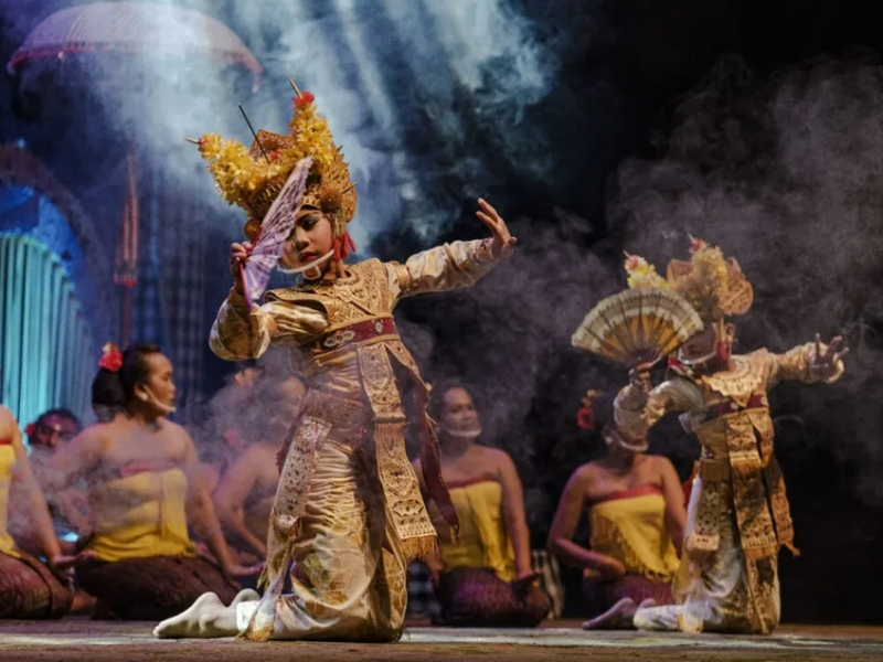 Tari Sanghyang Dedari Bali