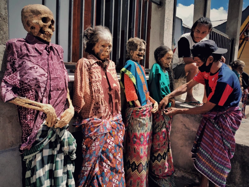 Tradisi Ma’nene Toraja Jenazah