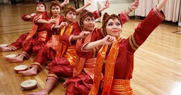 Tari Indang Tigo Sandiang