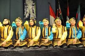 Tari Indang Tigo Sandiang