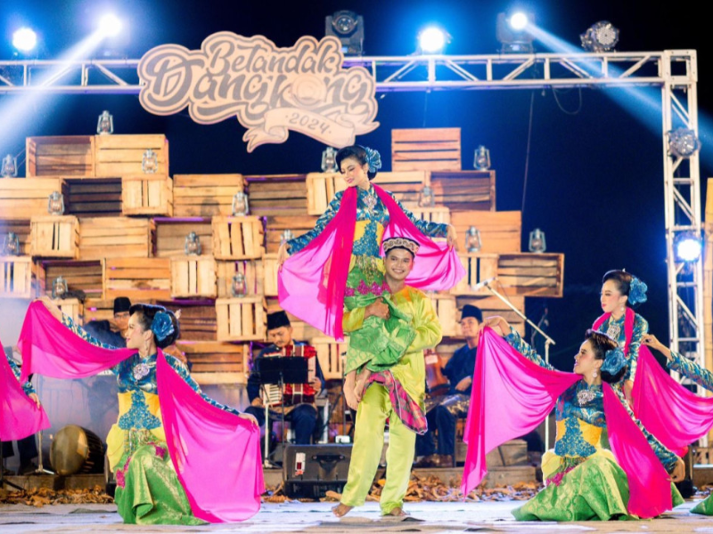 Tari Joget Dangkong Kepulauan Riau