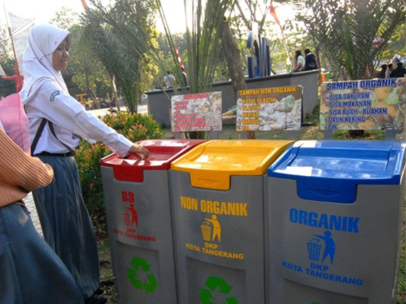 Jakarta Pilah Sampah