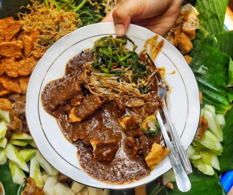Rekomendasi Rujak Cingur Surabaya
