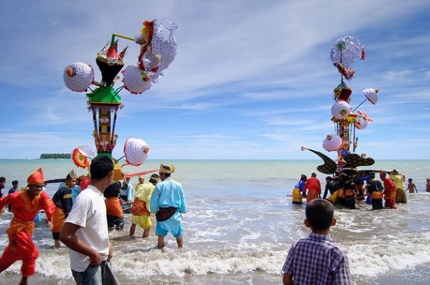 3 Fakta Tabuik Pariaman Tradisi Laut yang Masih Jadi Misteri