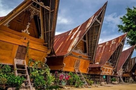 Mengenal Rumah Bolon Khas Batak_ Keunikan, Sejarah, dan Filosofinya _ theAsianparent Indonesia