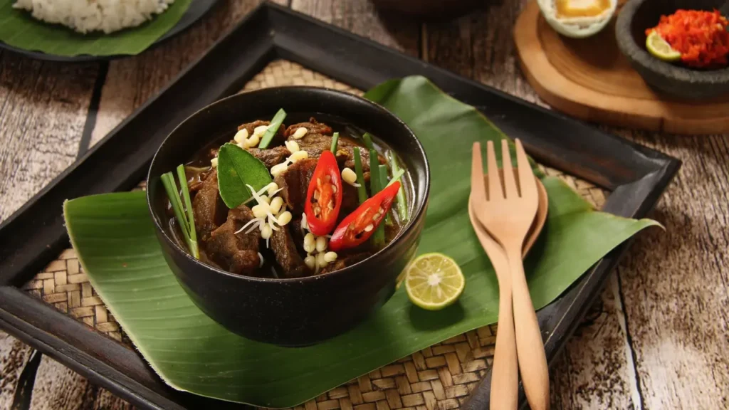 Rekomendasi Rawon Enak Jawa Timur