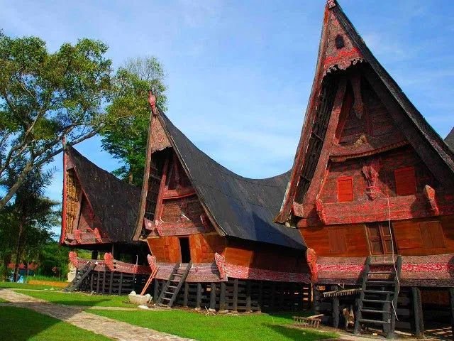 Rumah Bolon Batak: 5 Fakta Jejak Kerajaan yang Masih Bertahan