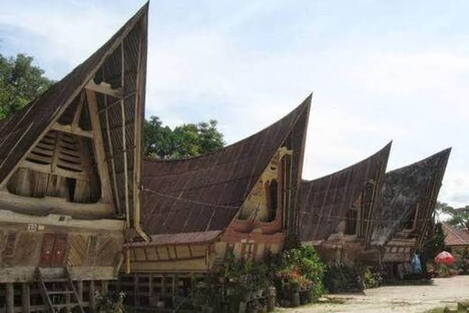 Rumsram Rumah Adat Papua