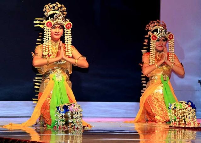 Tari Baksa Kembang