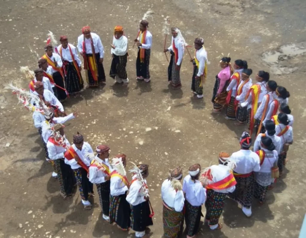 Tari Danding Manggarai