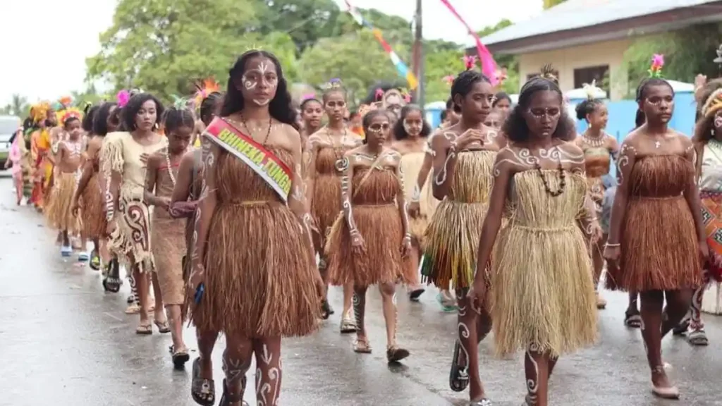 Koteka Papua: 3 Fakta yang Jarang Diketahui dari Pakaian Tradisional Ikonik