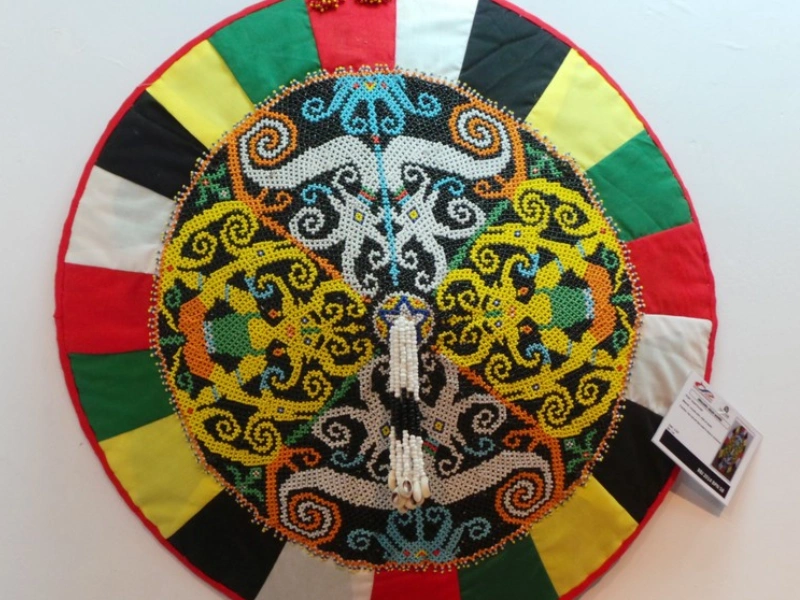 topi seraung