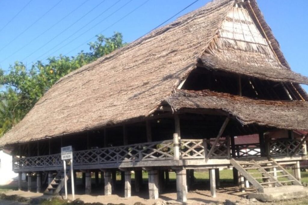 5 Rahasia Baileo Rumah Adat Ambon yang Jarang Diketahui
