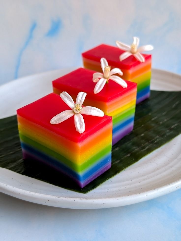 3 Rahasia di Balik Kue Lapis Warna-warni yang Menggoda