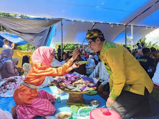 Upacara Kasambu sulawesi