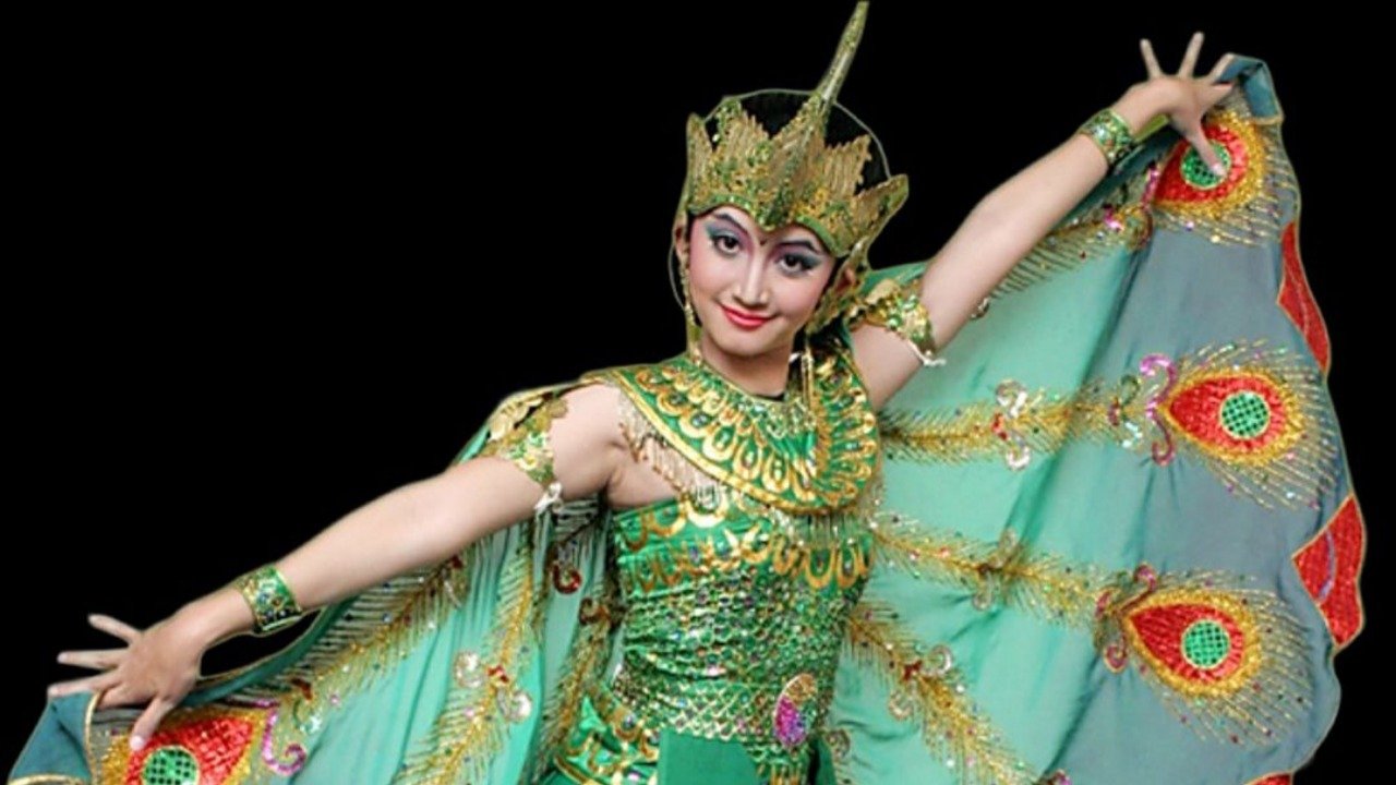 5 Fakta Tari Merak, Tarian Sunda yang Terinspirasi Burung Asli